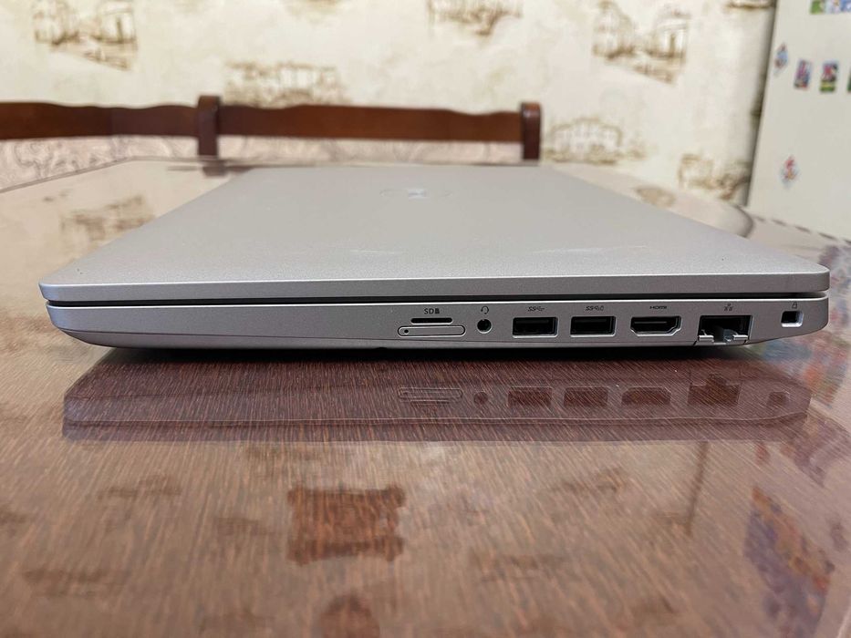 Ноутбук 15" FHD IPS Dell Precision 3551 (I7-10750H/16/SSD256/P620 4Gb)