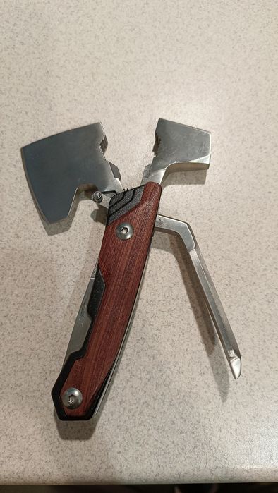 Multitool toporek scyzoryk