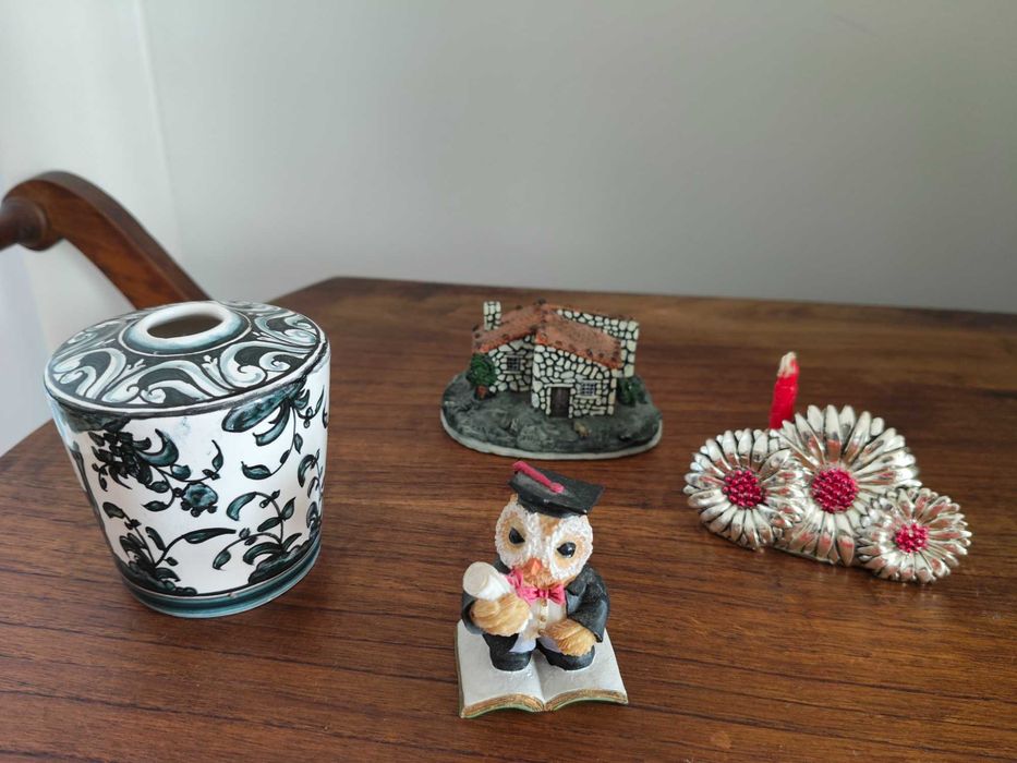 Peças de Decoração: Cerâmica Condeixa, Castiçal e Figuras