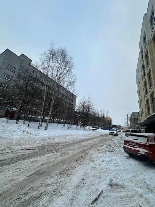 ЦЕНТР 60м2 Здам ФАСАДНЕ приміщення з Панорамою, Парковкою біля АТБ