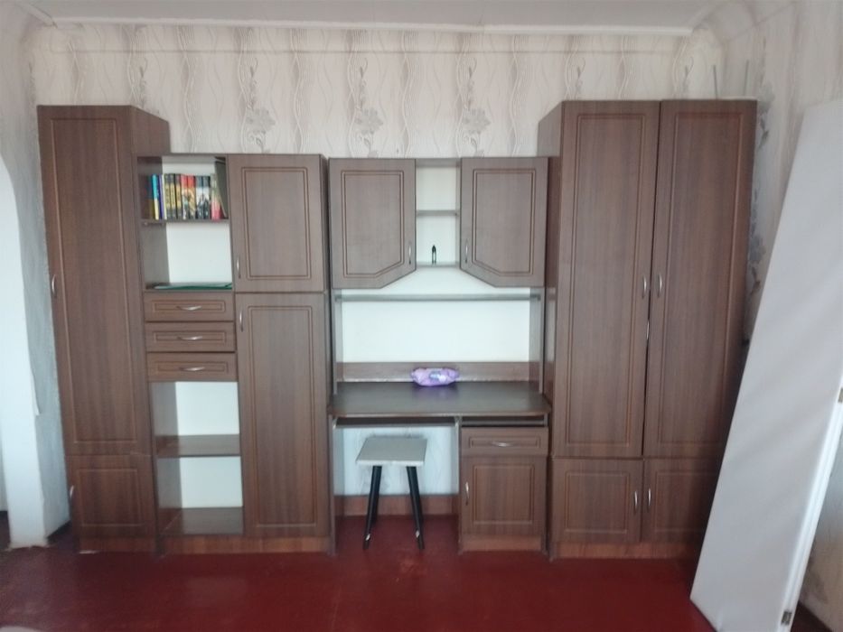 Продам стінку на 4-5 метрыа