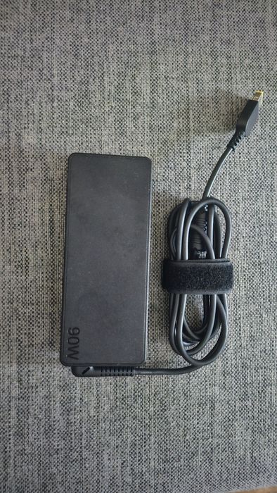 Stacja dokujaca Lenovo z zasilaczem Model: 40AS0090EU