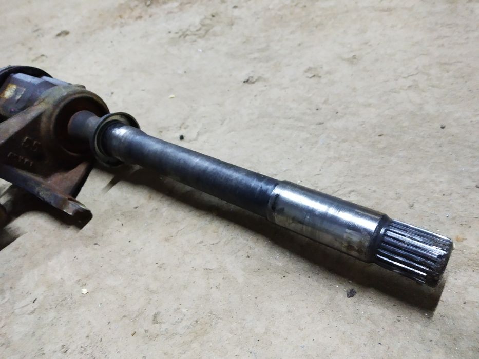 Полуось RAV4 3 2.2 2006-2008 піввісь приводний вал