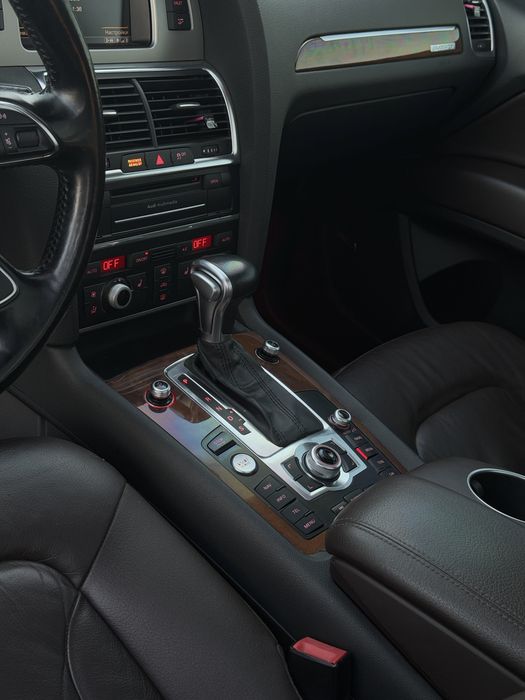 Audi Q7 2014 рік