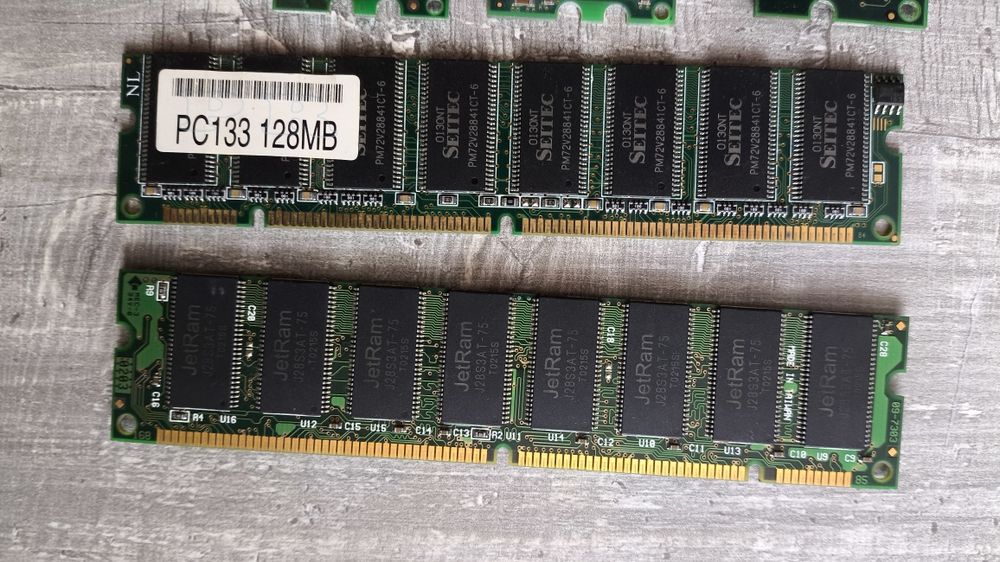 Pamięć RAM Samsung JetRAM