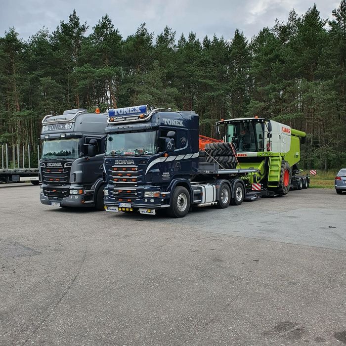 Transport kombajnów sieczkarni maszyn dźwigów  domków  gabarytów