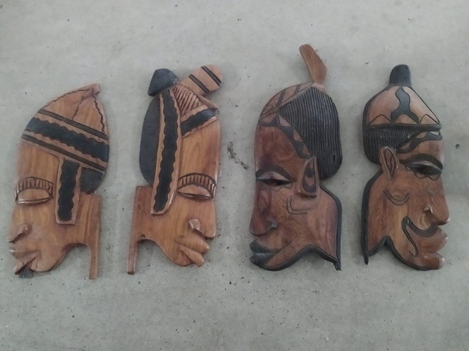 Artigos de decoração em madeira