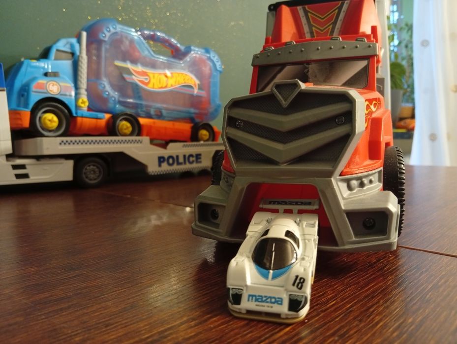 Ciężarowe tiry pojazdy