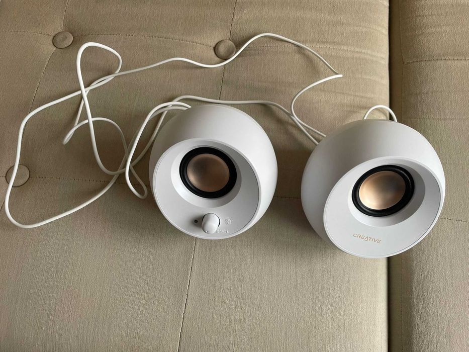 Coluna CREATIVE Pebble V3 Bluetooth (Branco) (NOVA)