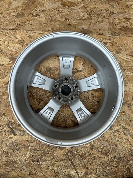 Диски5.114.3 R17 ET50 ЦО(діа)67.1 титани диски