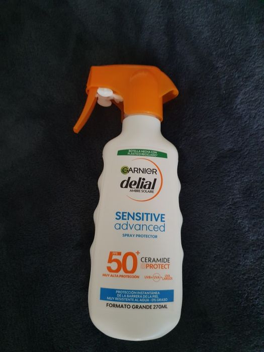 Сонцезахисний крем спрей