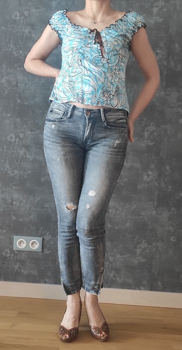 Bluzka z dekoltem carmen