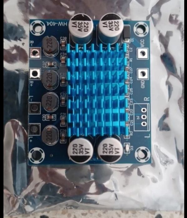 Блок усилитель звука.