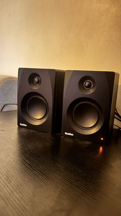Controlodador midi akai 249 + monitores subzero