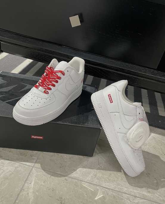 Nike Air Force 1 Low Supreme White R.44