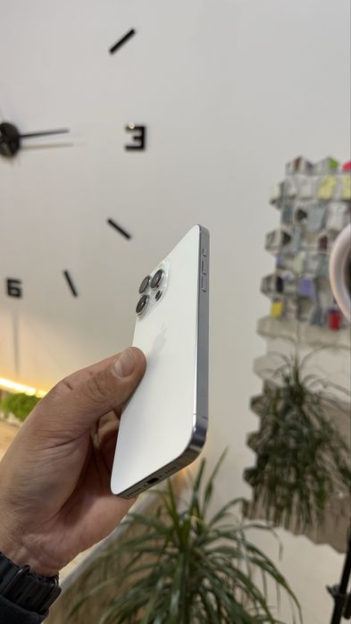 Iphone 16 Promax 256 Gb White Titanium акб 100%