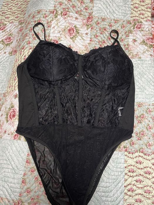 Czarne body z fiszbinami xl