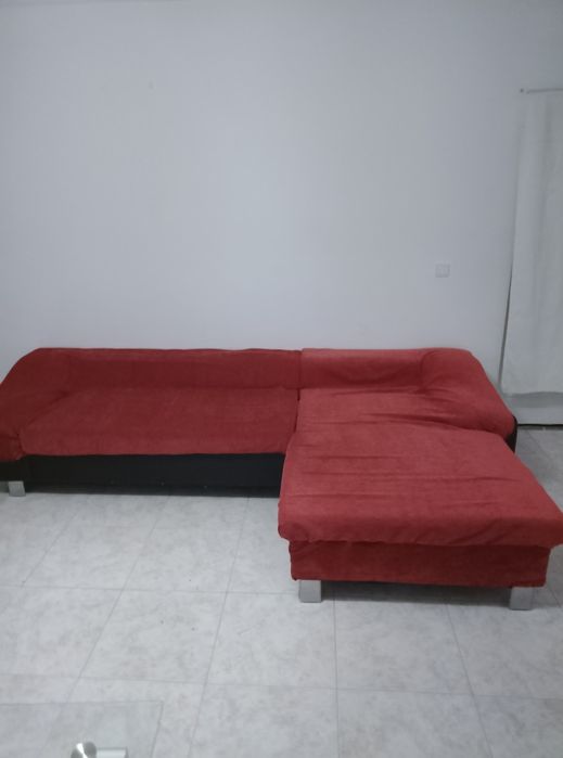 Sofá com chaise longue