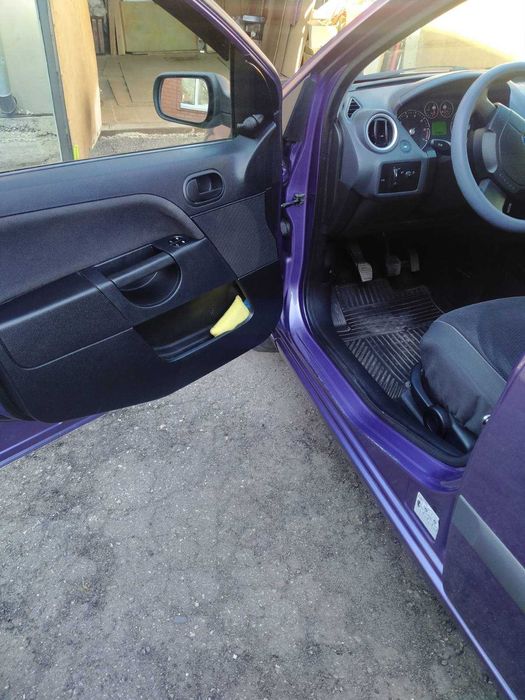 Продам Ford Fiesta 1.25 бензин 16 клапанів