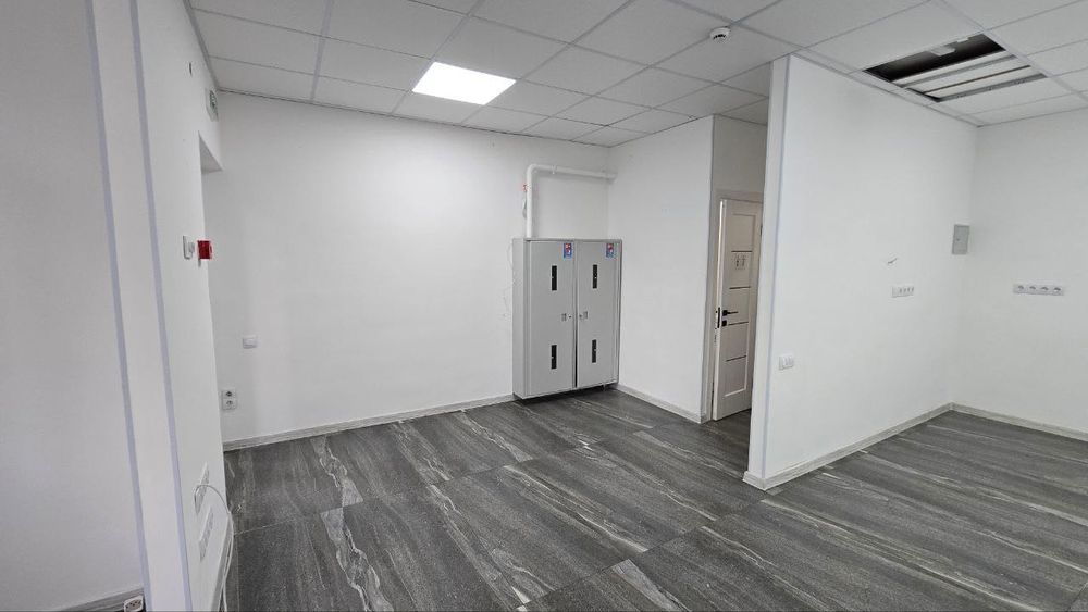 Оренда приміщення 34.2 кв.м  під салон,офіс,Позняки, вул Пчілки 7