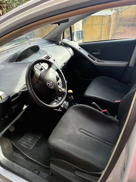 Vendo Toyota Yaris