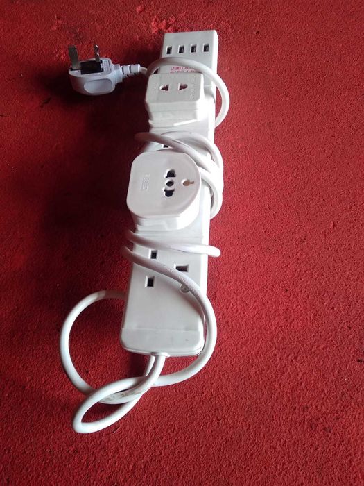 UK PRZEDURZACZ USB changer 5 u dc 4x500 ma długość 2 m