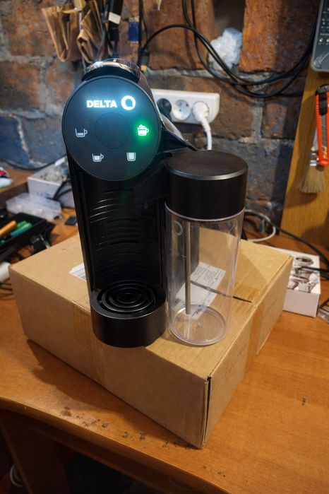 Ekspres kapsułkowy Delta Q Mini 1200W + kapsułka ze stali