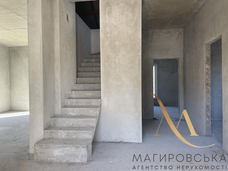 Продаж стильного будинку в Зимній Воді. єОселя!