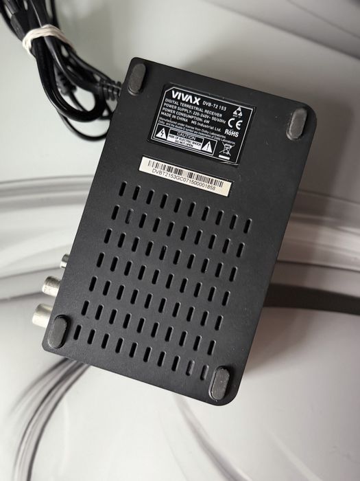 Dekoder DVB-T2 Vivax z pilotem
