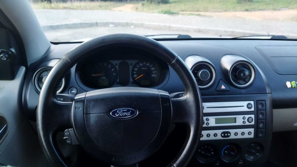 Ford Fiesta Ghia 1.4 Duratec