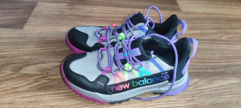 Продаються жіночі кросівки Nike, N, Regatta та інші