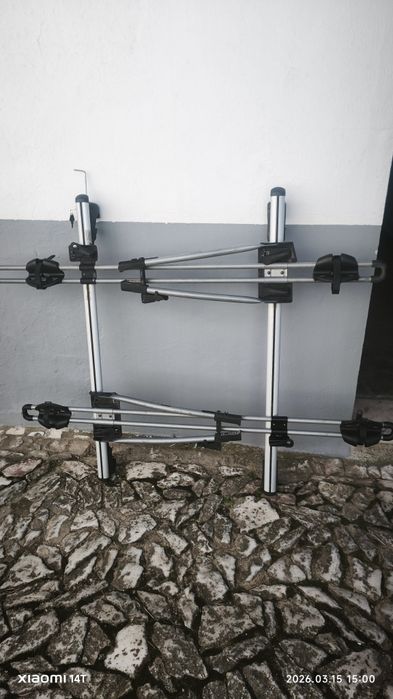 Suportes de bicicleta Thule com barras