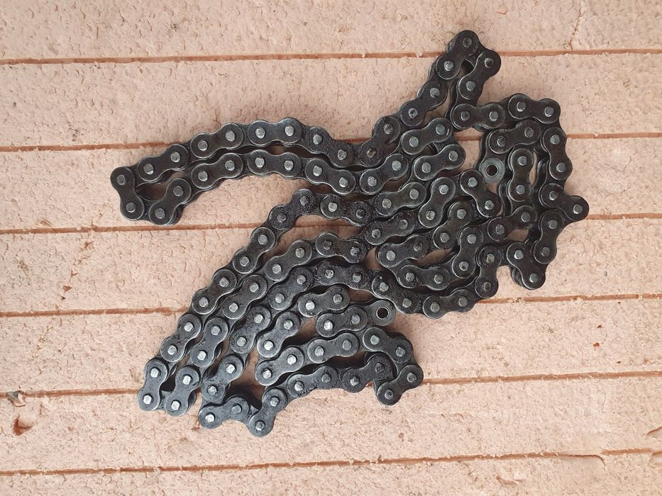 В продажі три цепки на мото Ява 634/638