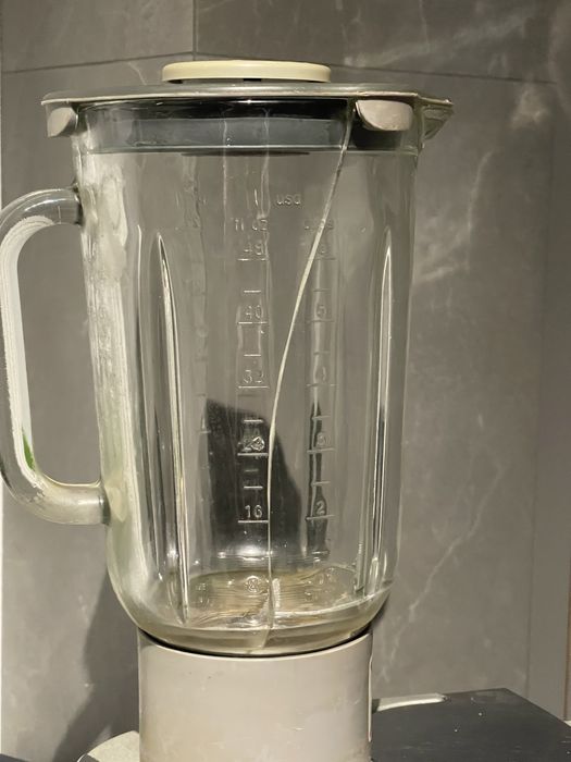 Кухонный комбайн  и 5 насадок Kenwood KM 0010