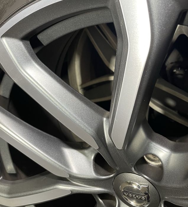 Alufelgi, Koła VOLVO XC90 275/45r20 lato Michelin Latitude Sport 3