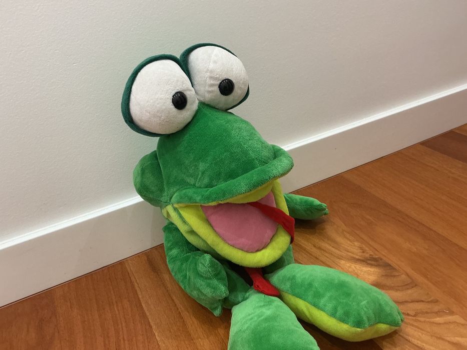 Pelúcia boneca peluche Sapo de olhos grandes