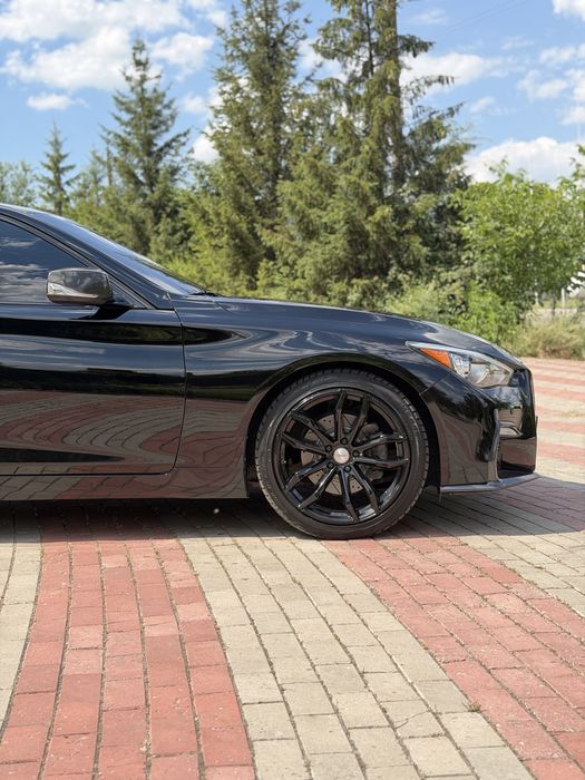 Infiniti Q50 2015г 3.5 Hybrid 141т км.