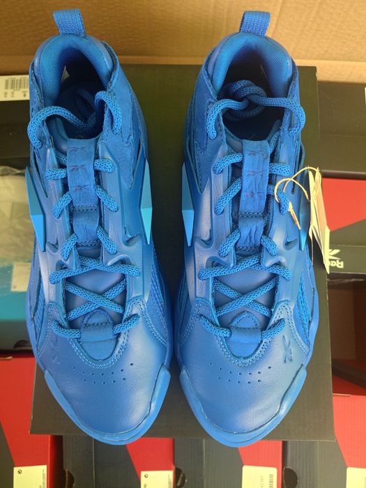 Reebok niebieskie CardiB