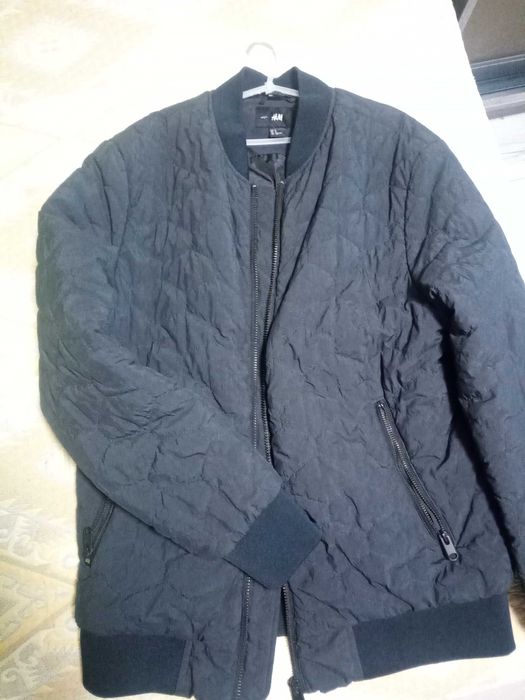 Бомбер мужской H&M