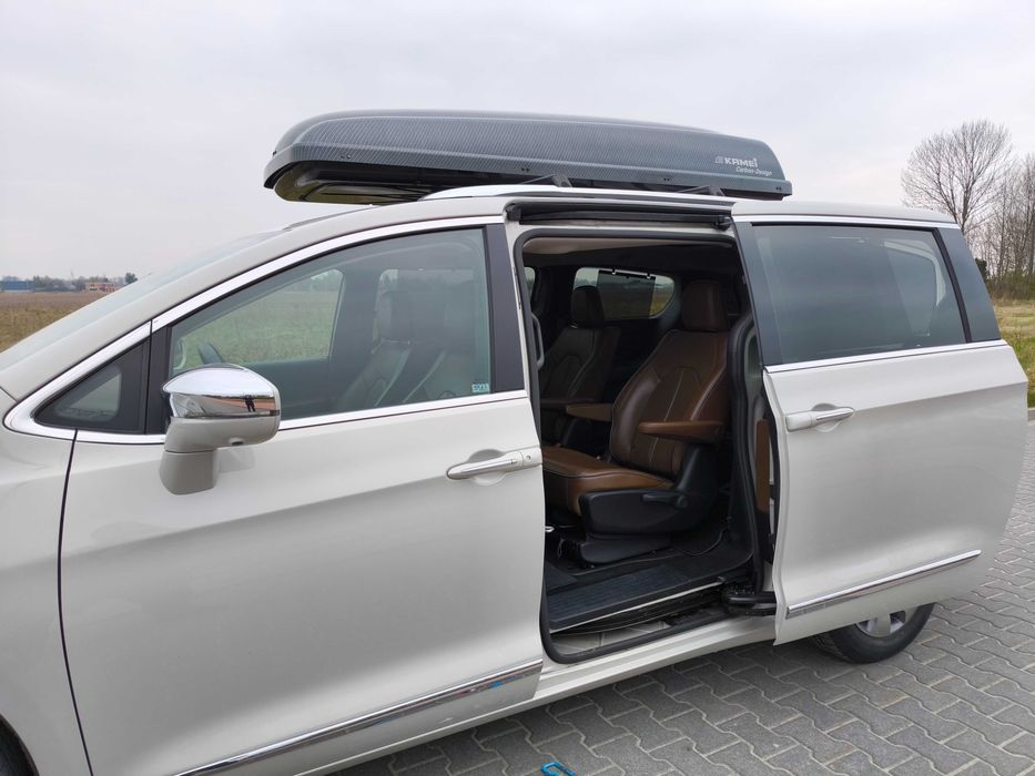 Wypożyczę, wynajmę minivan Chrysler Pacifica Hybryda 7 osób + opcjonalnie BOX 600 L