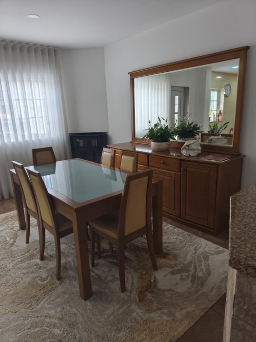 Sala de jantar completa