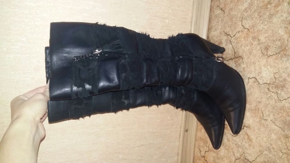 Продам зимние сапоги р.38 Maria Moro