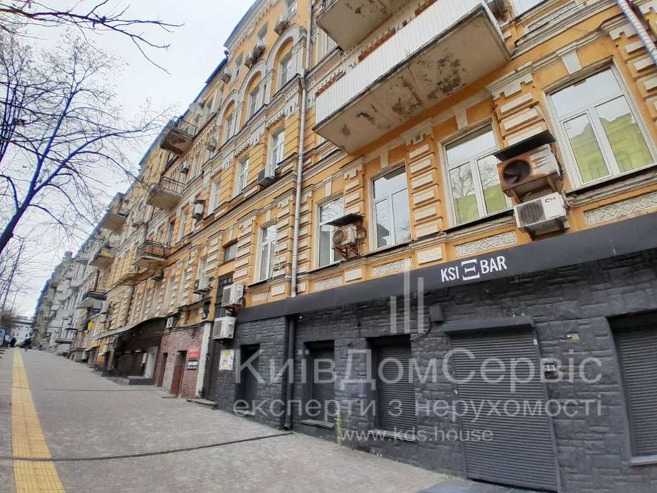 оренда офіса довгостроково 48,5 м² в центрі Чикаленка 9Б метро Театральна