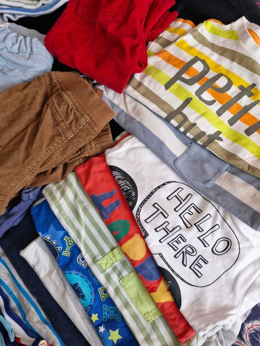 Paka 30 ubranek markowych 80