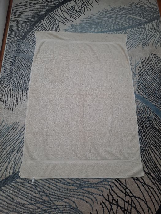 Полотенце махровое 1.36 х 94 см