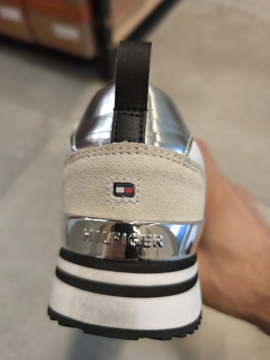 Sneakersy Tommy Hilfiger r. 37