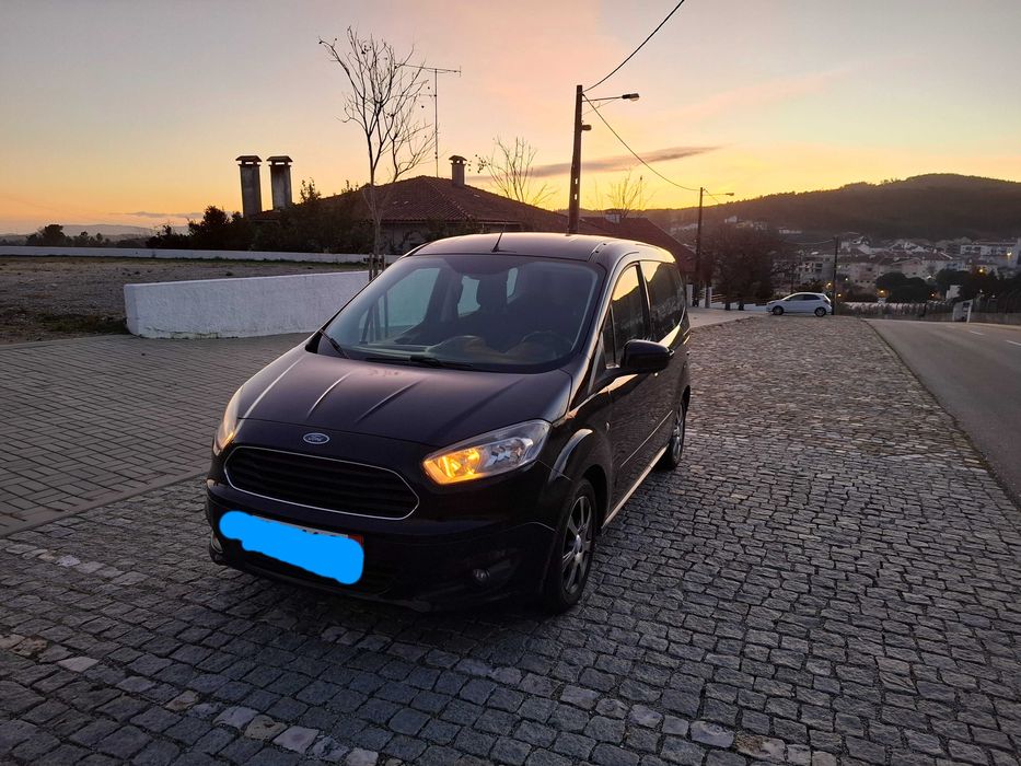 Ford Tourneo Courier 1.0 EcoBoost