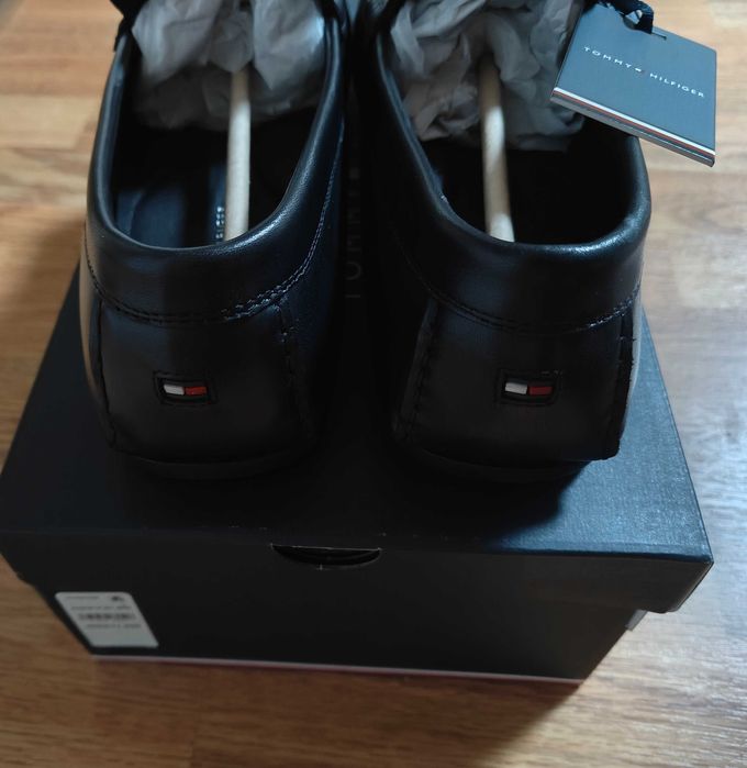 Продам взуття Tommy Hilfiger, мокасини