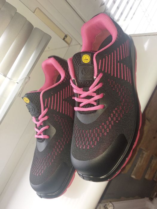 Nowe buty robotnicze