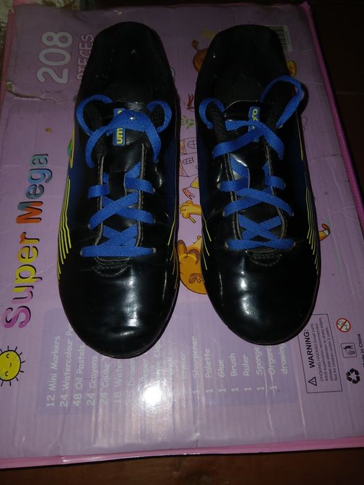 Продам дитячі бутси Adidas 33-34 розмір, 7-9 років